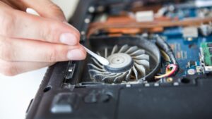 clean laptop
